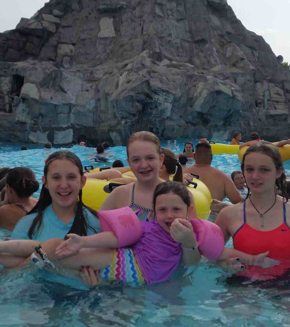 2016-07-26 Six Flags Emma Jane Cate KattieB.jpg